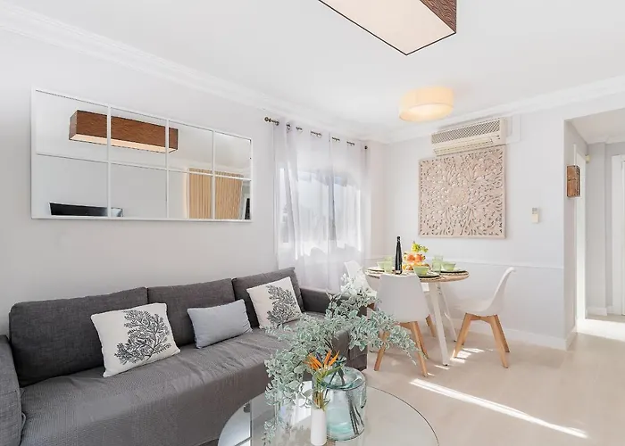 Malagadevacaciones - La Carihuela *