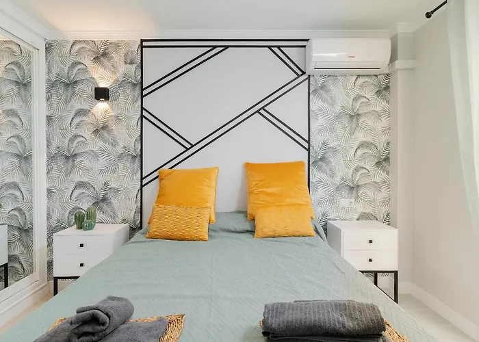 Malagadevacaciones - La Carihuela